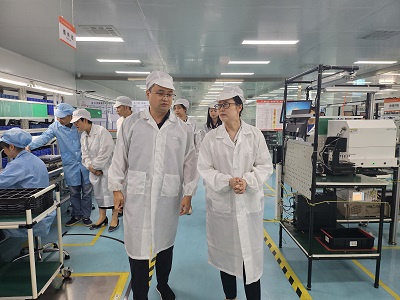 區(qū)常委、統戰部部長(cháng)金(jīn)濤莅臨我司調研指導工(gōng)作(zuò)